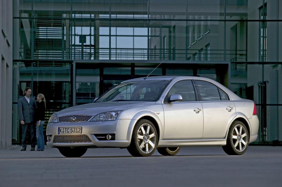  Ford Mondeo Titanium 2004 года  (фото 32 из 38)